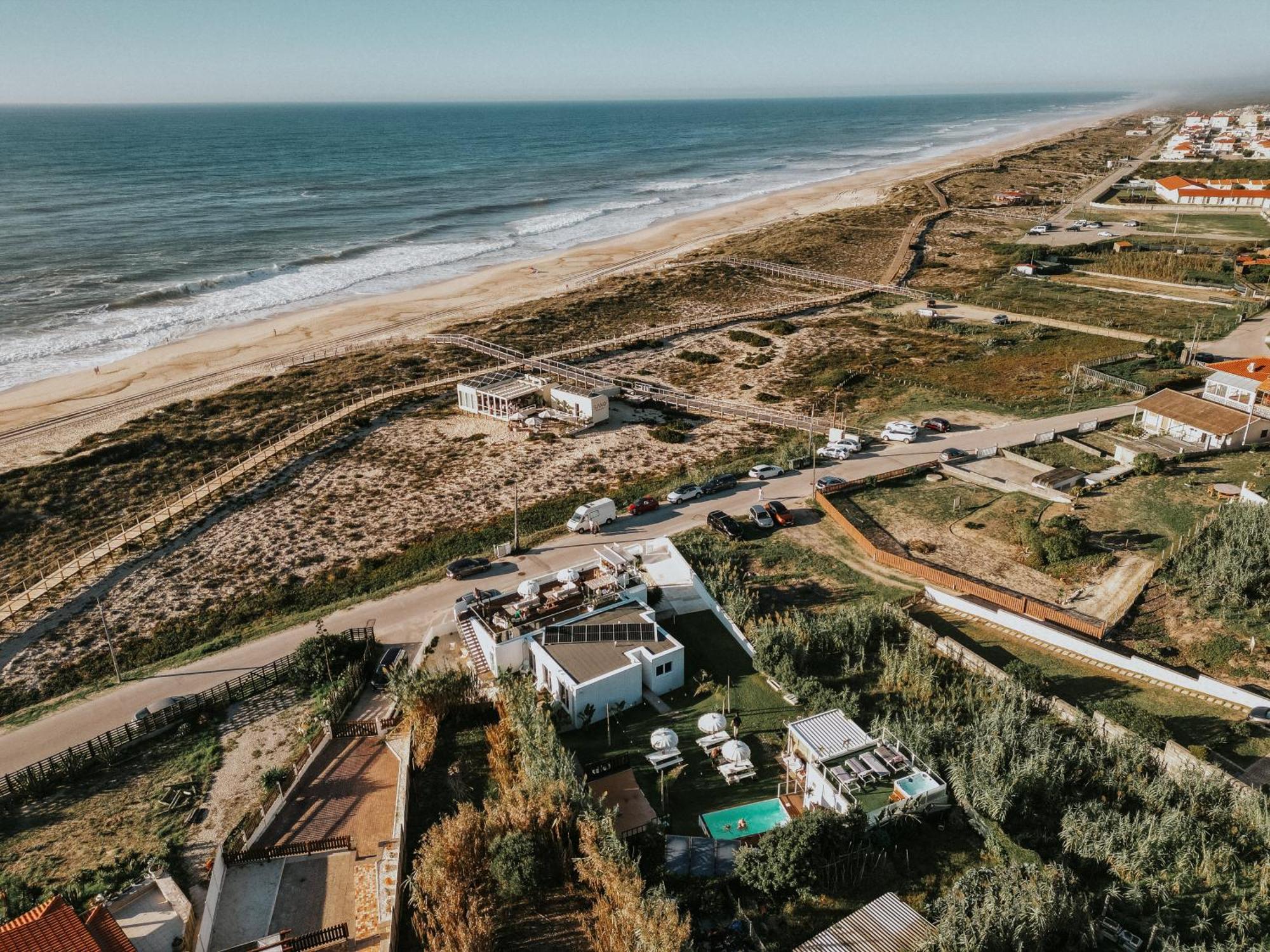 We Surf House Panzió Figueira da Foz Kültér fotó